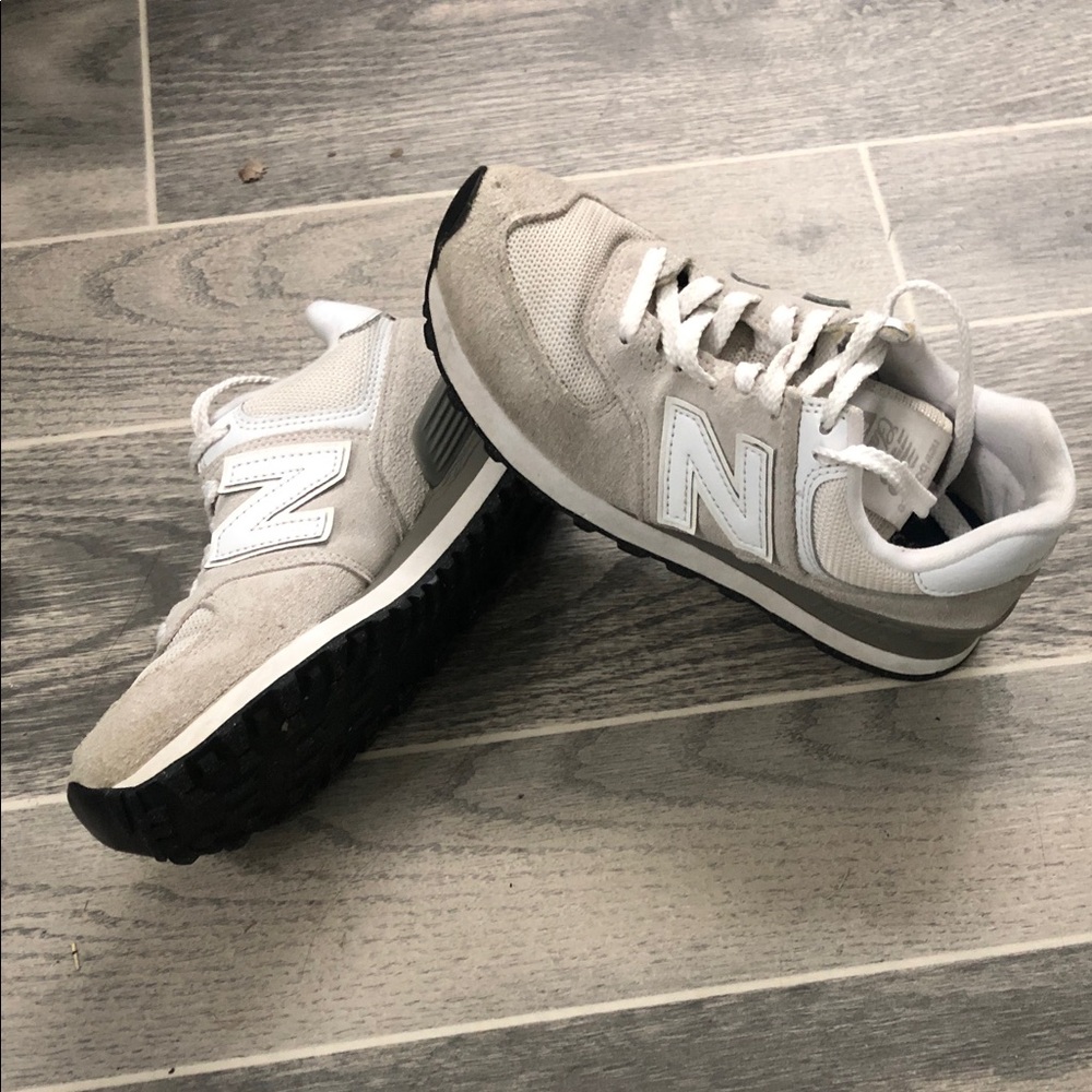 New Balance 574 Gray and White Women's Shoes